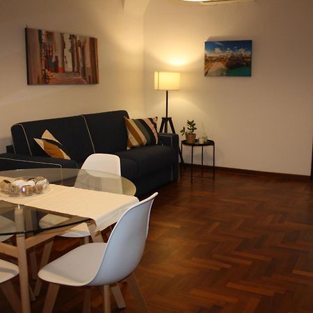 Stefano'S Apartment Бари Екстериор снимка